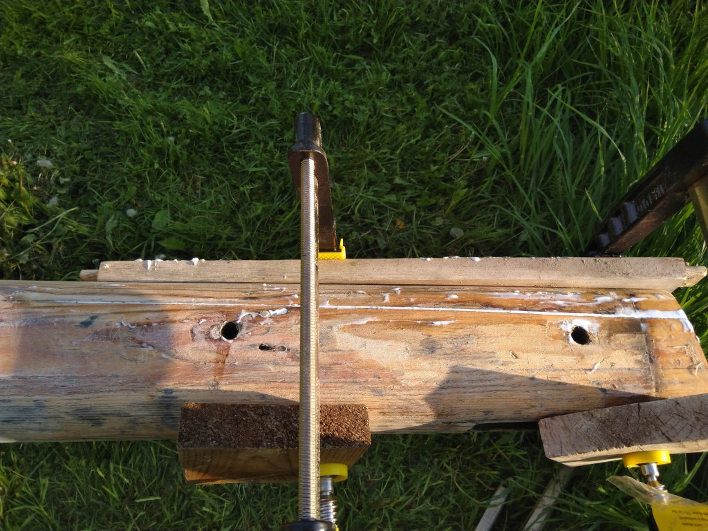 Bonding parts with glue